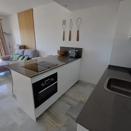 Altamira 81 - One Bed