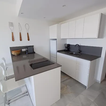 Altamira 81 - One Bed Apartment *
